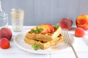 Waffles de aveia e pêssego - Blog da Spice