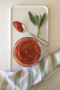 Polpa de tomate assado com alho e salva - Blog da Spice
