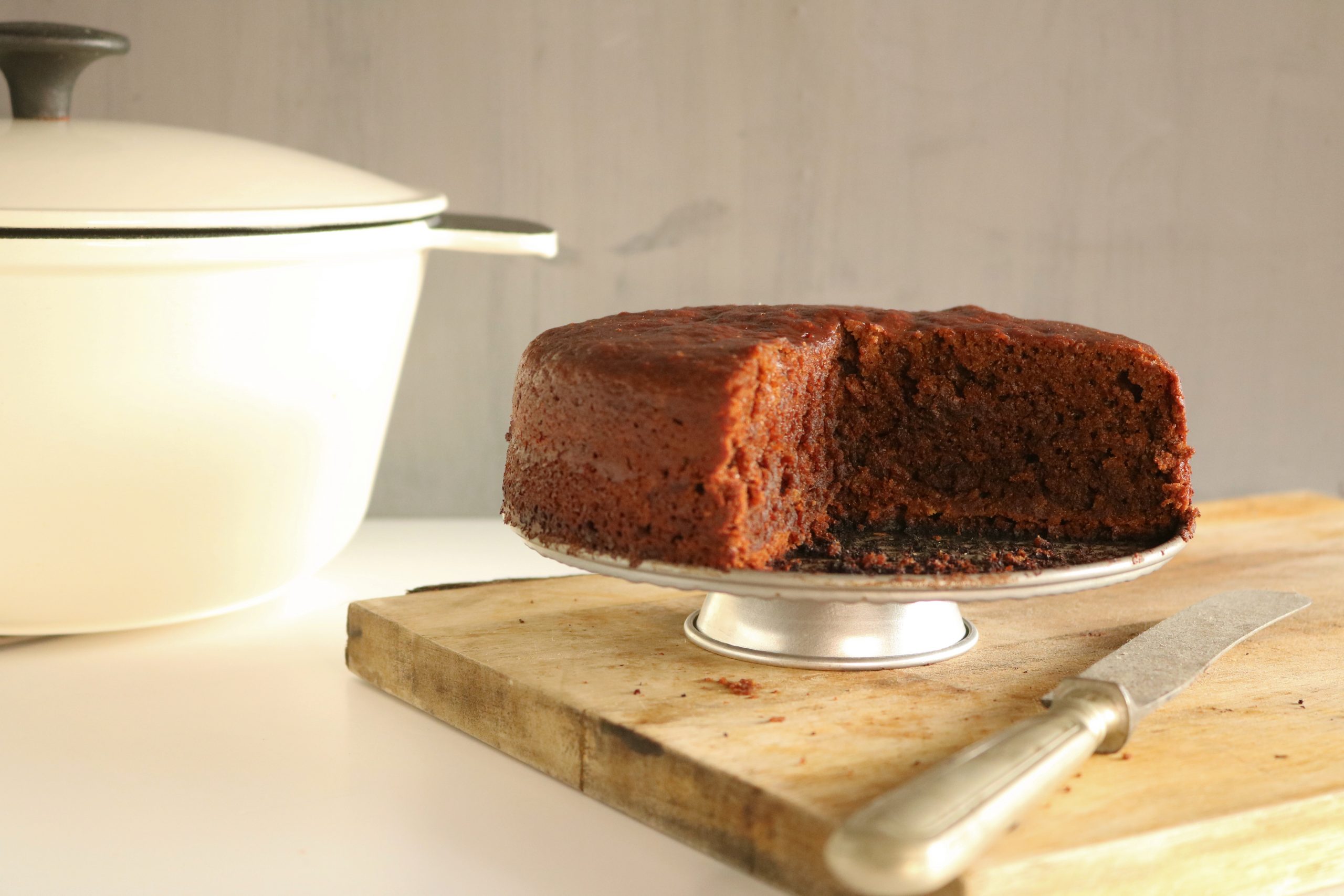 Receita de bolo de chocolate sem leite fácil de fazer - MundoBoaForma